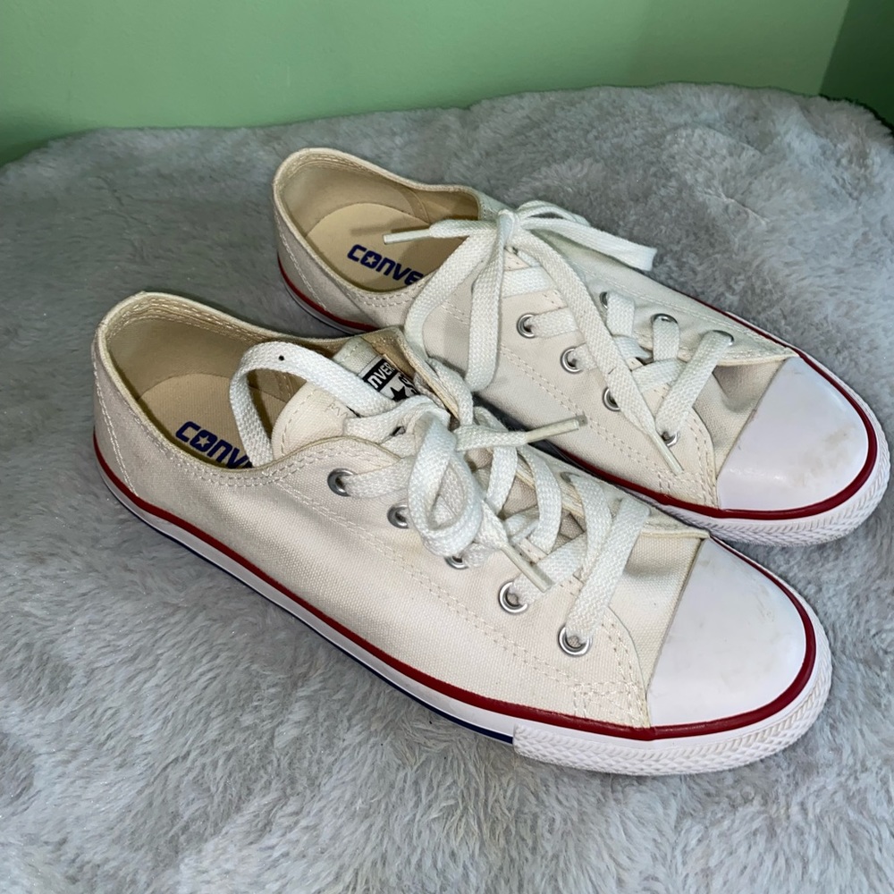 Converse low top (7) *SOLD*
